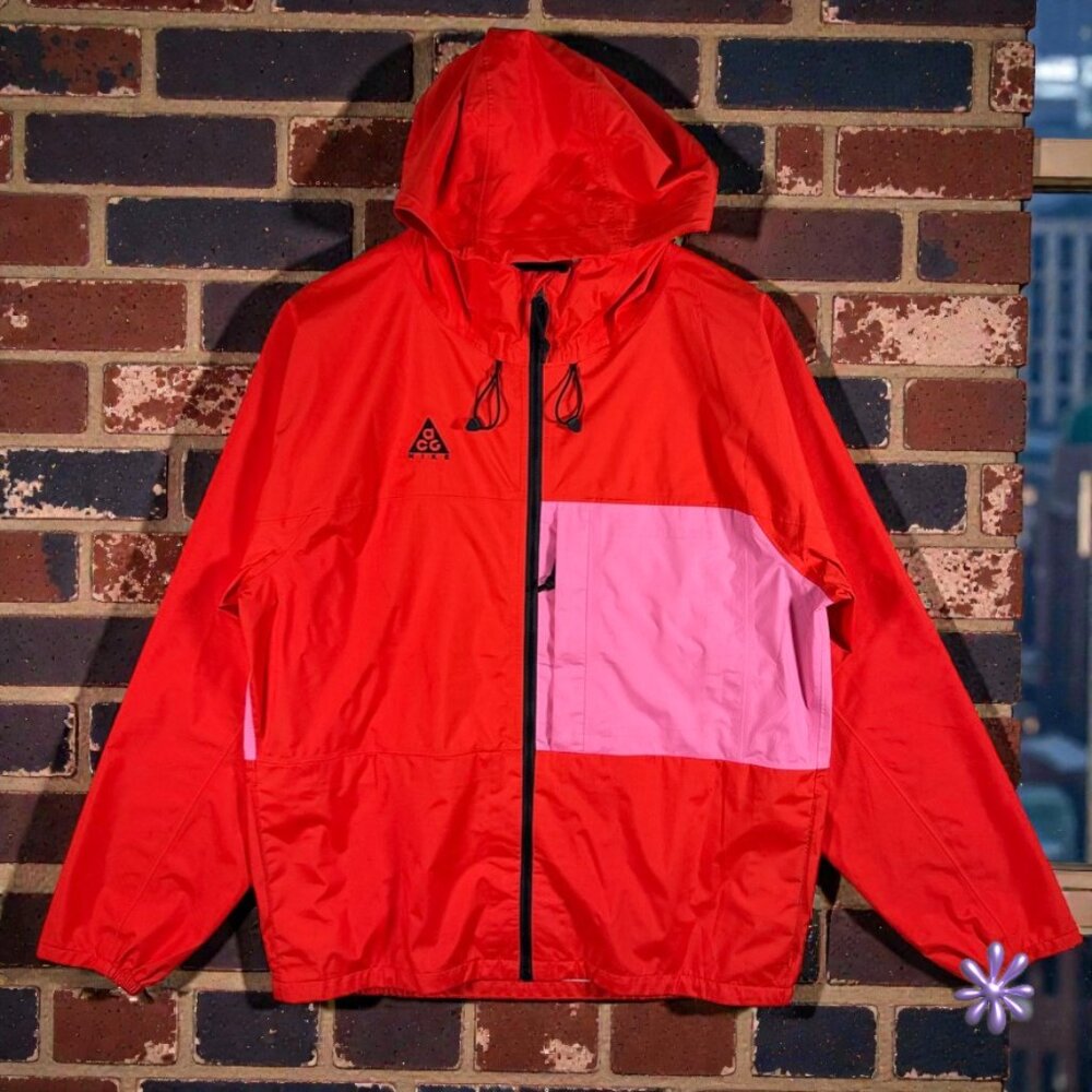 NIKE ACG 2.5L Packable‎ Rain Jacket | Habanero Red/Lotus Pink | Men's | SMALL